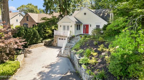 15 Ridge Rd, Cos Cob, CT, 06807-2309 | Card Image