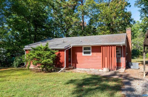 2302 Summit Rd, CHARLOTTESVILLE, VA, 22901-2626 | Card Image