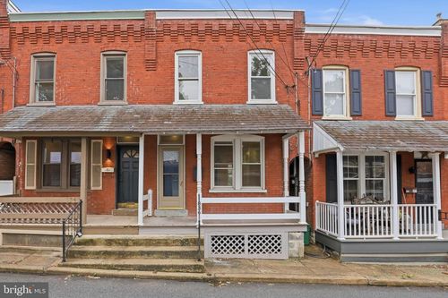 836 Lake St, LANCASTER, PA, 17603-3204 | Card Image