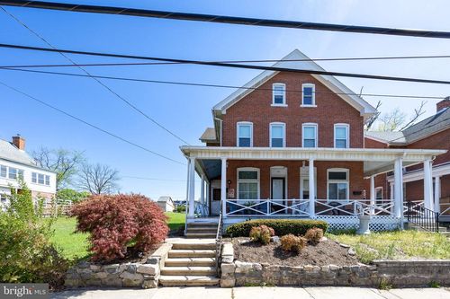 121 Jefferson St, EAST GREENVILLE, PA, 18041-1622 | Card Image