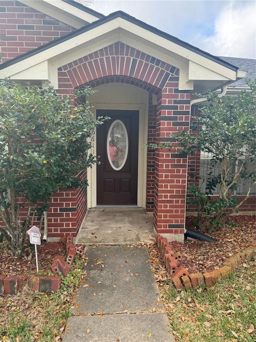 16611 Parliament Dr, Houston, TX, 77083-5209 | Card Image