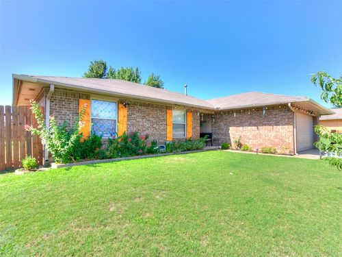 12012 Larkdale Dr, Yukon, OK, 73099-6645 | Card Image