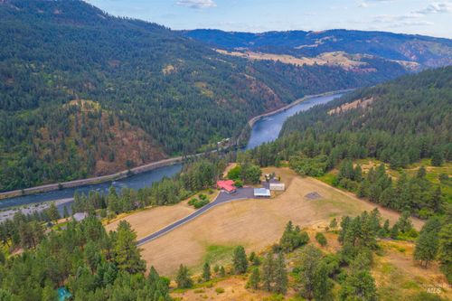 211 Ridge View Dr, Lenore, ID, 83541-5023 | Card Image