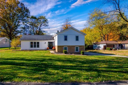 830 S Parkview Dr, Aurora, OH, 44202-9288 | Card Image