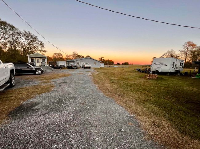 4863 Highway 69 S, House other with 3 bedrooms, 2 bathrooms and null parking in Kountze TX | Image 4