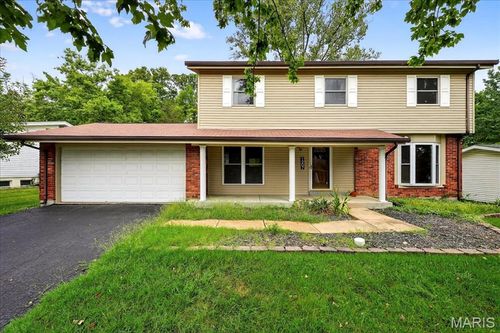 1207 Auber Dr, Manchester, MO, 63011-4303 | Card Image