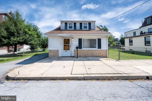 1237 Carbon St, READING, PA, 19601-1732 | Card Image