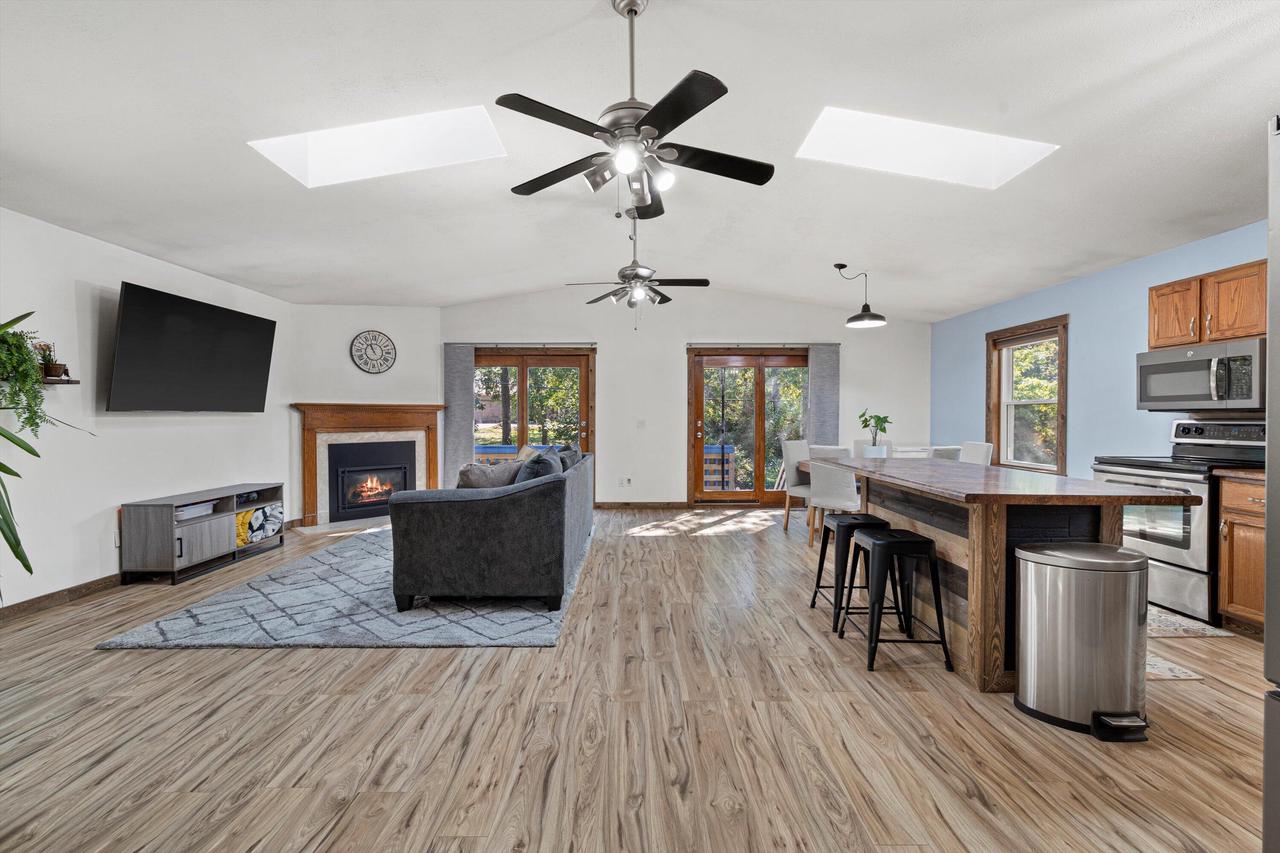 Shady Ln, Waterford, WI 53185