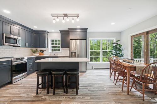 136 Stone Bridge Rd, Wilmot, NH, 03287-4626 | Card Image