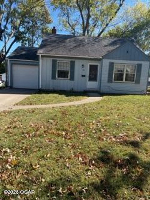 901 Kentland Dr, Neosho, MO, 64850-2517 | Card Image
