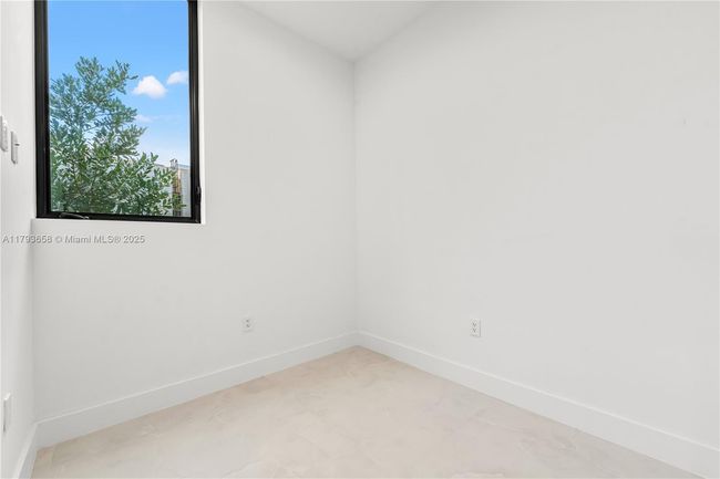 4951 University Dr, Townhouse with 3 bedrooms, 5 bathrooms and null parking in Coral Gables FL | Image 34