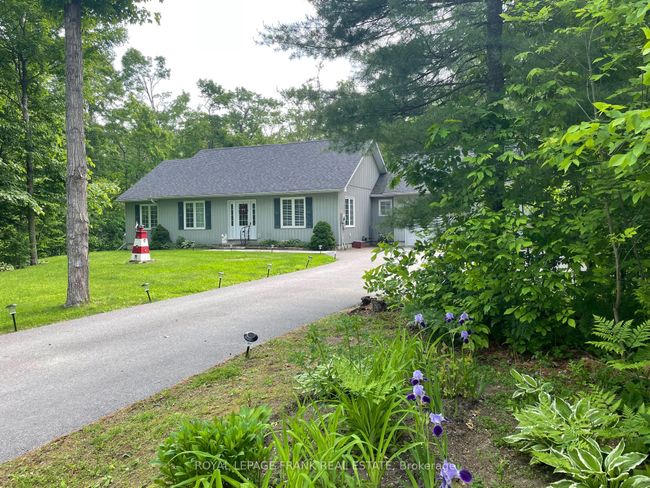 18 E Beehive Dr, House other with 3 bedrooms, 2 bathrooms and 10 parking in Bobcaygeon ON | Image 40