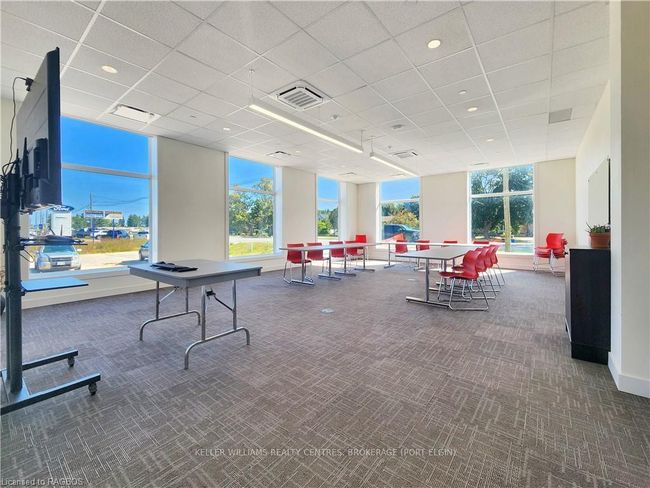Large Board Room. Can Be Rented. | Image 15