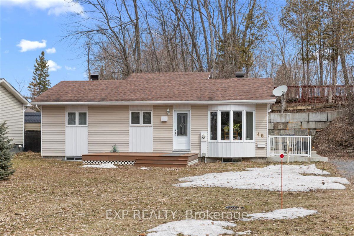 Residential in Champlain