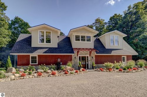 9860 E Bingham Rd, Traverse City, MI, 49684-9479 | Card Image