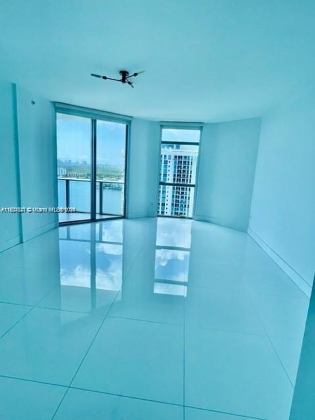 APT-2305 - 17301 Biscayne Blvd, Condo with 2 bedrooms, 3 bathrooms and null parking in Aventura FL | Image 10