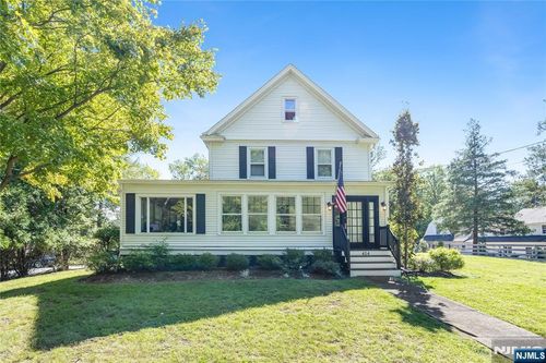 414 Franklin Ave, Wyckoff, NJ, 07481-1346 | Card Image