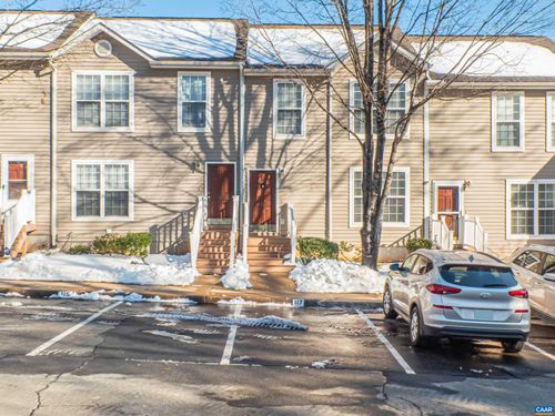 117 Hartford Ct, CHARLOTTESVILLE, VA, 22902-9015 | Card Image