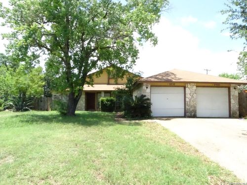 8898 Meadow Range, San Antonio, TX, 78250 | Card Image