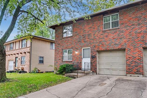 9734 Hadley Dr, Overland Park, KS, 66212-3369 | Card Image