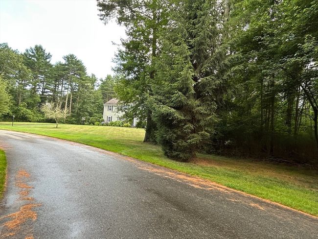 4 Rileys Way, House other with 3 bedrooms, 3 bathrooms and 3 parking in Dartmouth MA | Image 4
