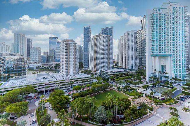 APT-1809 - 540 Brickell Key Dr, Condo with 1 bedrooms, 2 bathrooms and null parking in Miami FL | Image 17