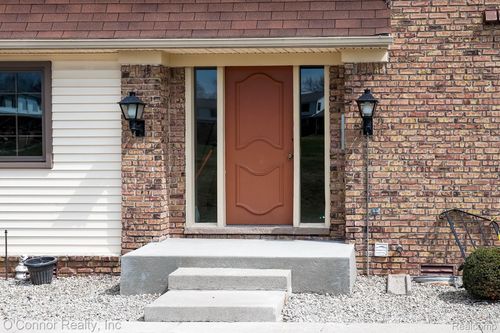 2-1900 River Rd, Marysville, MI, 48040-1854 | Card Image