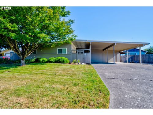 1082 Alberta Ave E, Monmouth, OR, 97361-1605 | Card Image