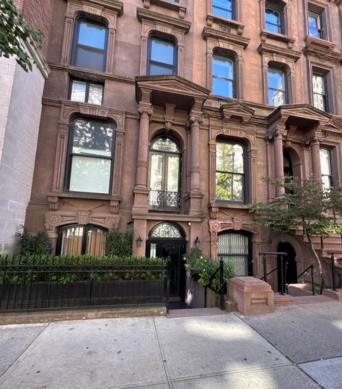 1-18 E 63rd St, New York, NY, 10065-7214 | Card Image