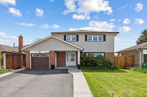 7258 Vernor Dr, Mississauga, ON, L4T2P4 | Card Image