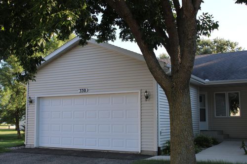 330 Sunfish Court, Winsted, MN, 55395 | Card Image