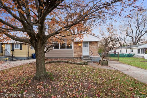 19157 Centralia, Redford, MI, 48240-1408 | Card Image