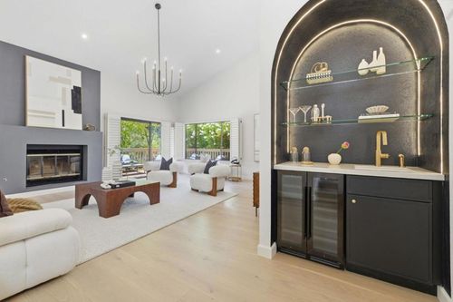 1360 Trinity Dr, Menlo Park, CA, 94025-6680 | Card Image