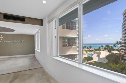 apt-5j-5255 Collins Ave, Miami Beach, FL, 33140-2577 | Card Image