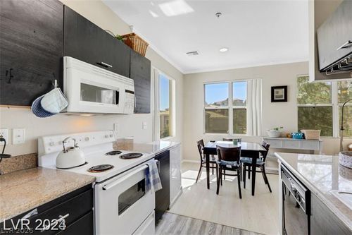 928-2900 Sunridge Heights Pkwy, Henderson, NV, 89052-4483 | Card Image