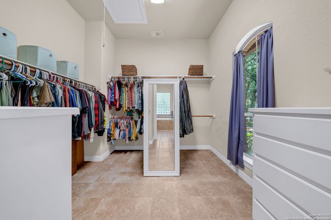 10210 Rafter O Trl, House other with 3 bedrooms, 3 bathrooms and null parking in Helotes TX | Image 24