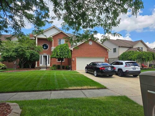 11087 Shadow Creek Ct, Sterling Heights, MI, 48313-3246 | Card Image