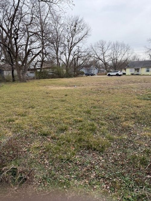 818 W 9th St, Bonham, TX, 75418-3423 | Card Image