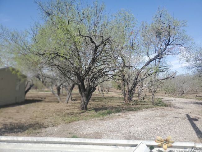 3135 E Fm 476, House other with 3 bedrooms, 2 bathrooms and null parking in Poteet TX | Image 6