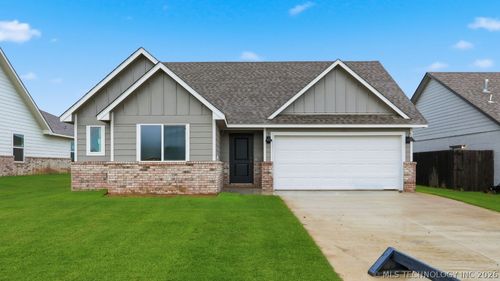 214 E Washington Ave, Kellyville, OK, 74039-4615 | Card Image