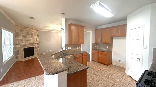 Kitchen into Family Room | Image 16