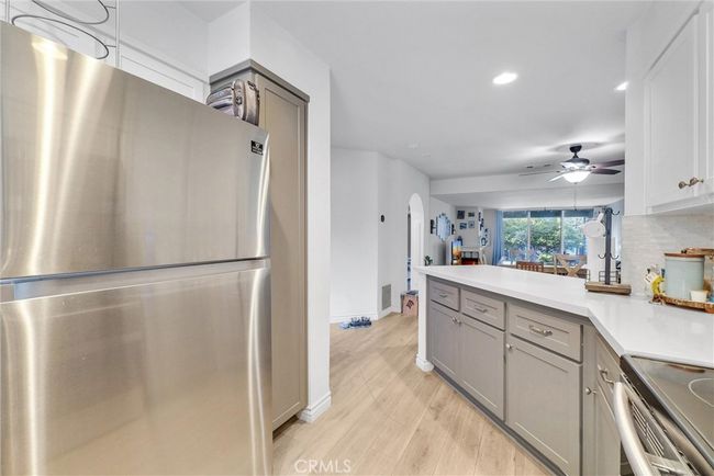 25429 Pine Creek Ln, Condo with 2 bedrooms, 1 bathrooms and 2 parking in Wilmington CA | Image 13