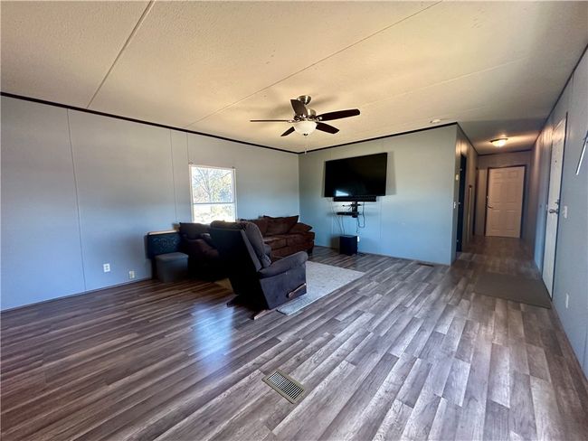 1708 Hill St, House other with 3 bedrooms, 2 bathrooms and null parking in Three Rivers TX | Image 8