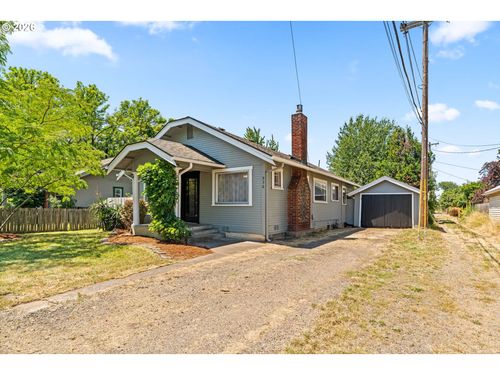 936 Chambers St, Eugene, OR, 97402 | Card Image