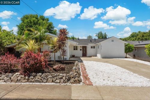 4112 Churchill Dr, Concord, CA, 94521-3318 | Card Image