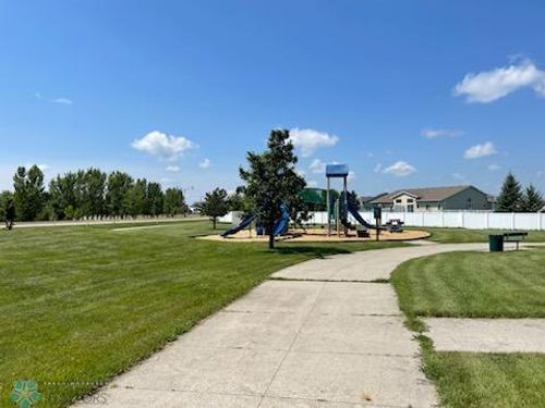 835 Cinnamon Ridge Pl, West Fargo, ND, 58078-8190 | Card Image