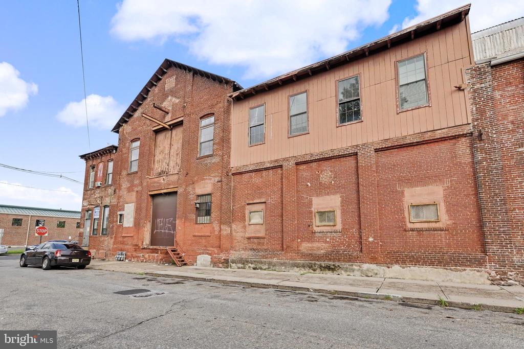 Commercial Lease in TRENTON 3