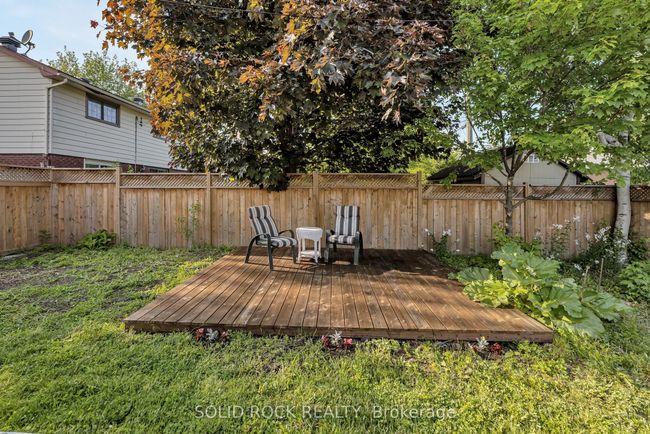 1229 Erindale Dr, House other with 4 bedrooms, 2 bathrooms and 3 parking in Ottawa ON | Image 36