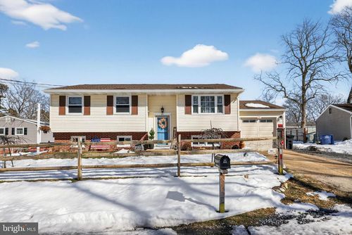 14 Bee St, Browns Mills, NJ, 08015-1242 | Card Image