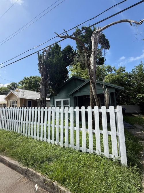 537 Beaumont St, Houma, LA, 70360-4117 | Card Image